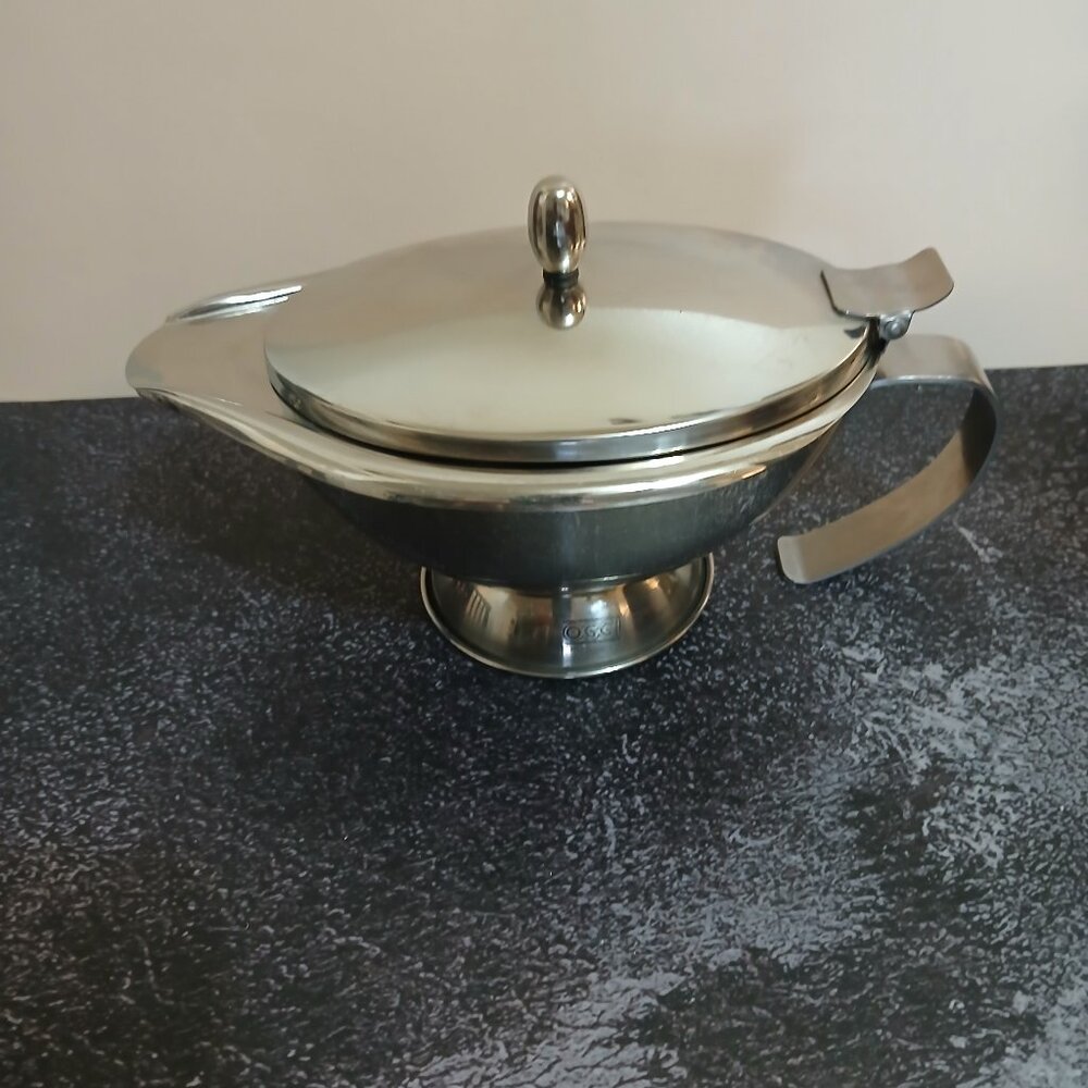 OGGI Stainless Steel Double Wall Lidded Gravy Server